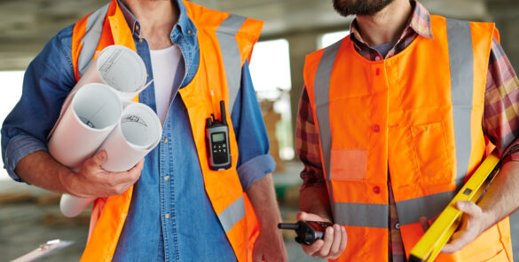 Two constructors interacting during work